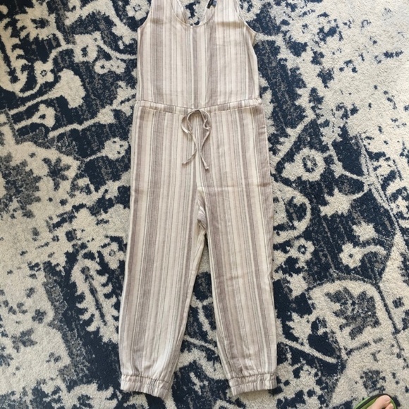 WOMEN'S NWT! Striped Jumpsuit SIZE S - Picture 2 of 8